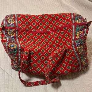 FINAL💲 Vera Bradley retired Villa Red large duffle bag